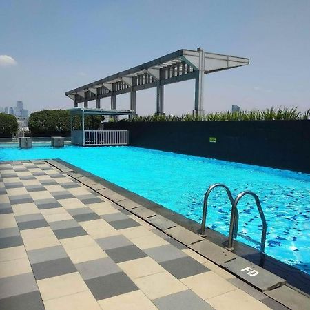 Apartment Cosmo Terrace Джакарта Экстерьер фото
