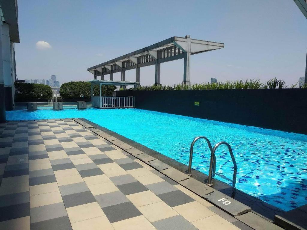 Apartment Cosmo Terrace Джакарта Экстерьер фото