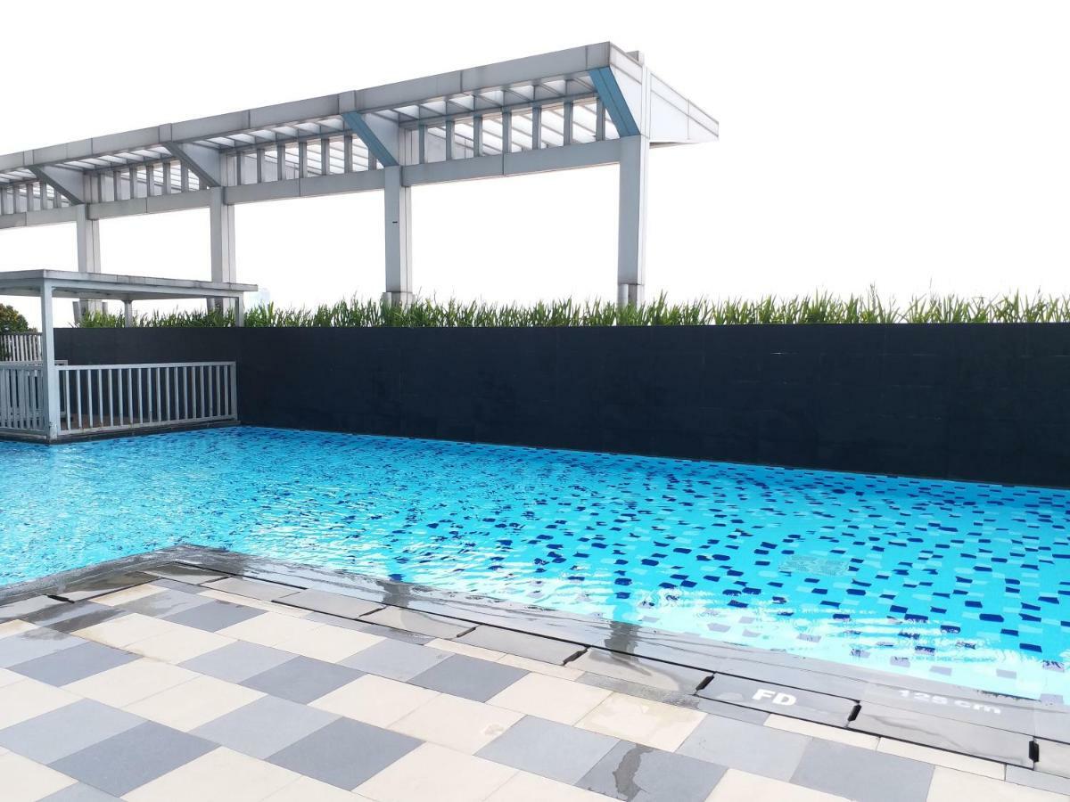 Apartment Cosmo Terrace Джакарта Экстерьер фото